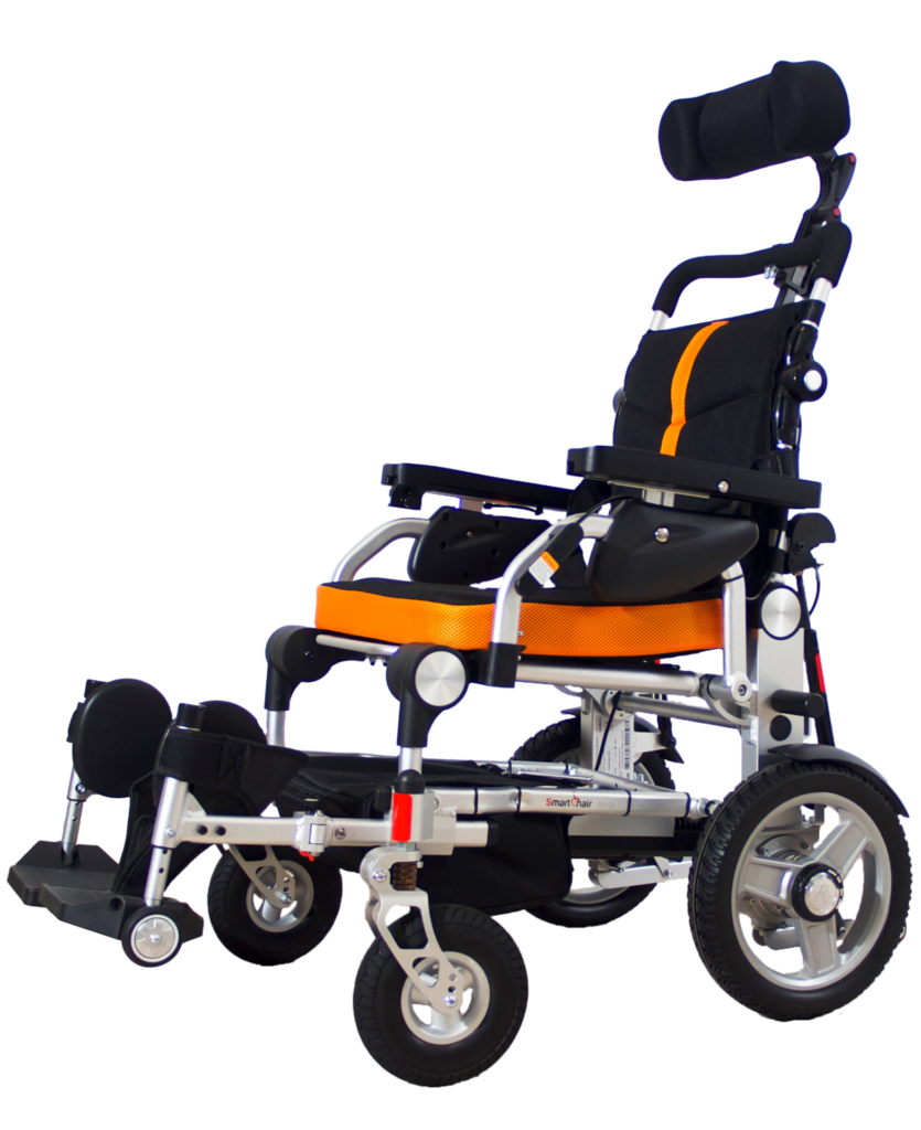 SmartChair Evo2, fauteuil roulant électrique pliable avec appui-tête réglable pour un confort optimal.